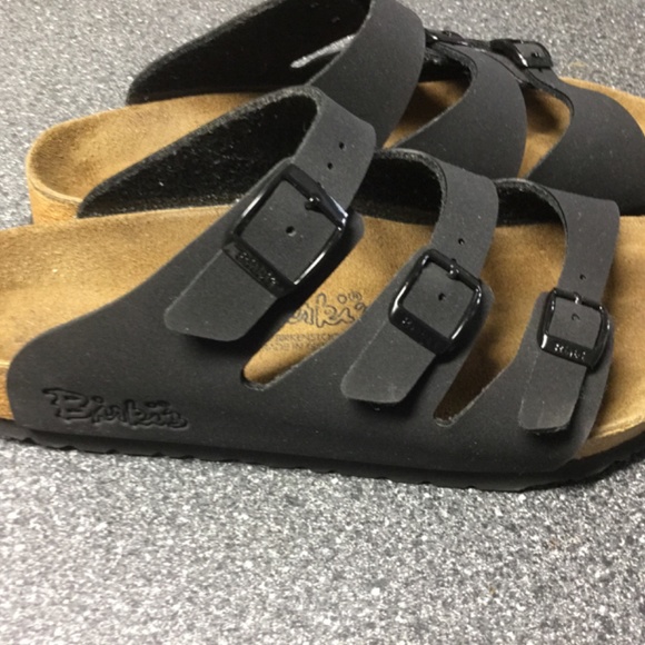 Birki’s Birkenstock 3 Strap Black Sandals - Picture 2 of 11